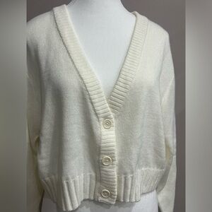 H&M cream coloured knit cardigan button front crop style NWOT size large